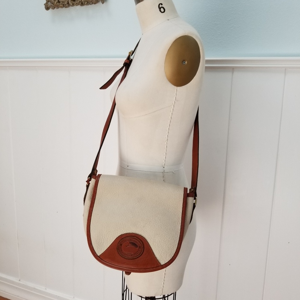 All weather leather vintage Dooney and Bourke - Picture 1 of 8